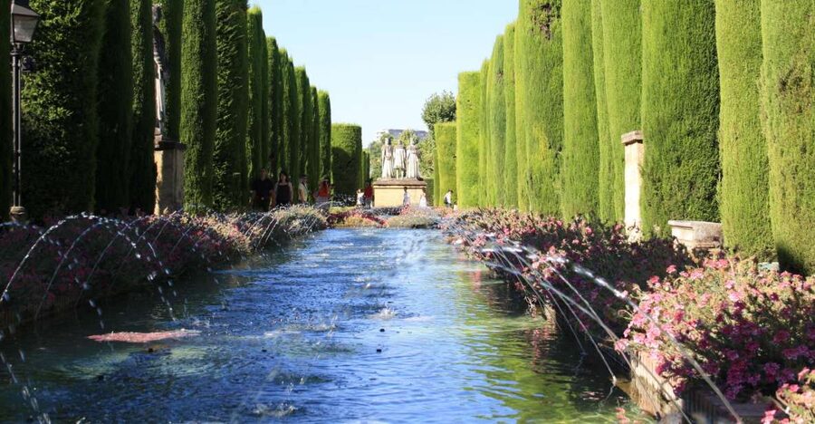 Córdoba: Alcázar and Jewish Quarter 2-Hour Guided Tour - From Averroes Statue to the Jewish Quarter lanes