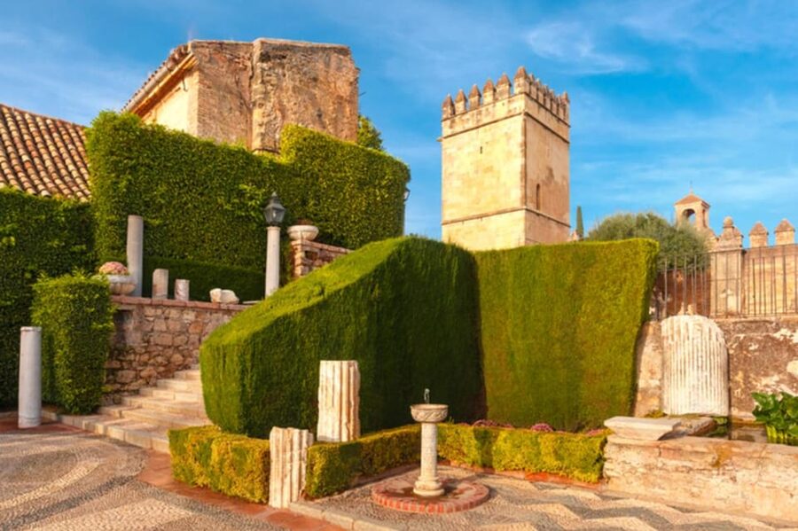 Cordoba: Alcazar of Christian Monarchs 1–Hour Guided Tour - Pace, start times, and how to plan your Córdoba day