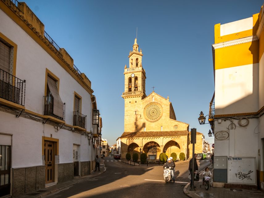 Córdoba: City Sightseeing Hop-On Hop-Off Bus Tour - Mobility and practical rules you’ll want to know