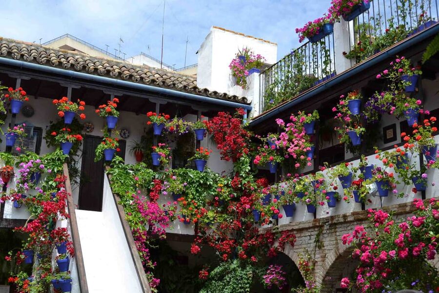 Cordoba Courtyards by Bike, Electric Bike - What you’ll get from Jorge (and how to use the guide time)