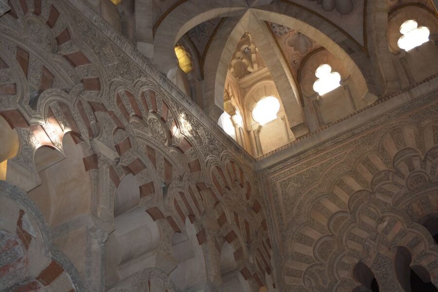 Cordoba: Early Bird Private Tour of the Mosque-Cathedral - Language and guide style: when the right explainer changes everything