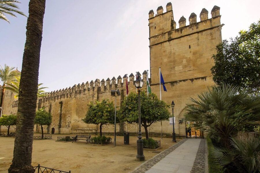 Córdoba Guided Tour of the Mosque, Jewish Quarter & Alcazar - Who this tour suits best (and who might want a different plan)