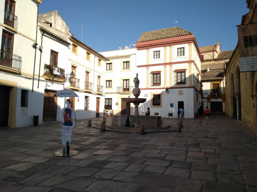 Córdoba Highlights Walking Tour - Roman Bridge: the city’s old spine and best photo angles