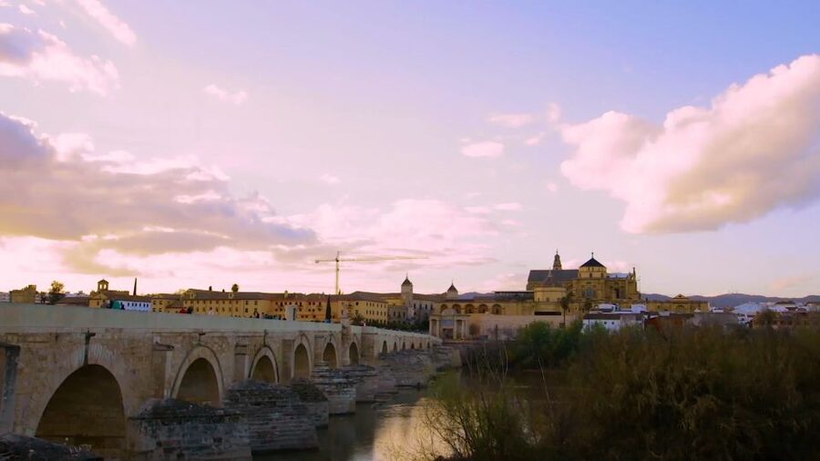 Cordoba: Historical Monuments of Cordoba City Walking Tour - A tight 3-hour route that hits the big three (and more)