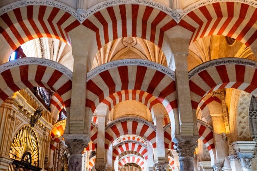 Cordoba: Jewish Quarter and Mosque 2–Hour Tour - Stepping Into the Jewish Quarter: A Walk You Can Follow