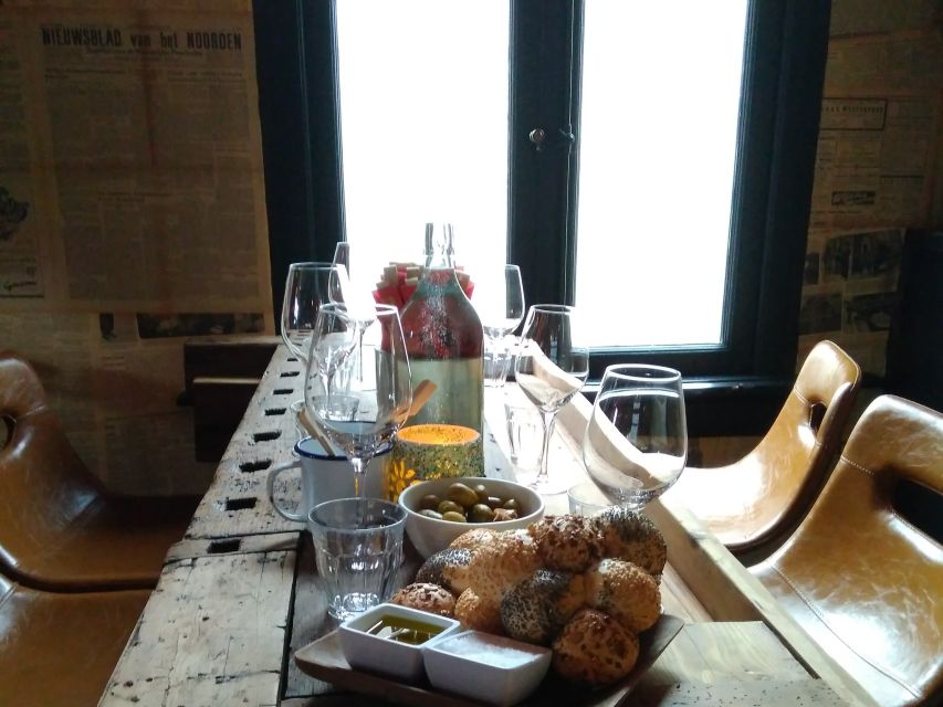 Córdoba: Local Wine Tasting Evening - Meeting your guide: Francisco and Hank bring the details