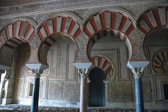 Córdoba: Medina Azahara Guided Tour - Small group size (max 25) and the guide’s pace
