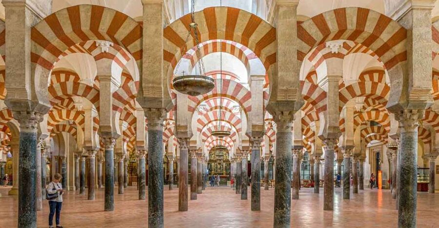 Córdoba: Mosque and Alcazar Private Tour with tickets - Entering the Mosque-Cathedral: The Story You’ll Actually Remember