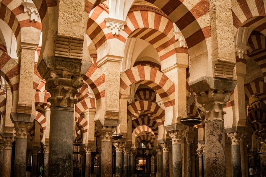 Cordoba: Mosque-Cathedral and Jewish Quarter Guided Tour - Jewish Quarter Walk: why this neighborhood matters