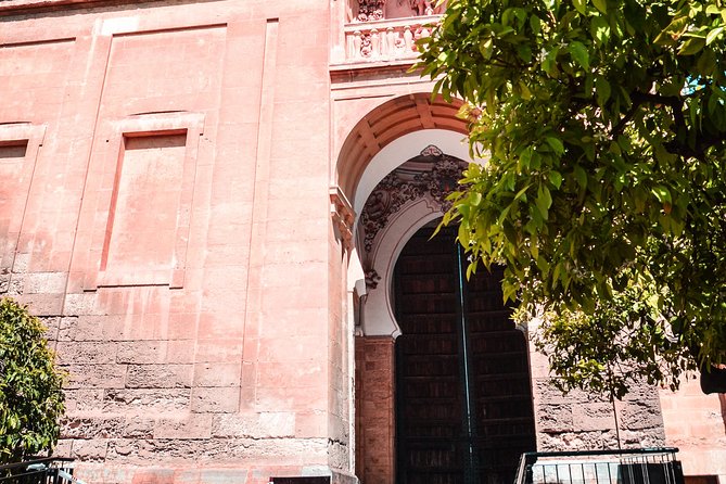 Cordoba Mosque Guided Tour - The guide experience: when English narration really helps