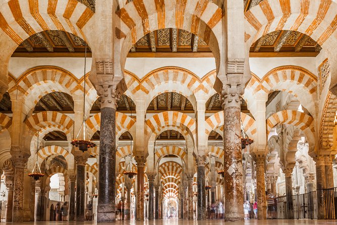Cordoba Mosque & Jewish Quarter Guided Tour with tickets - Stop 2: Zoco Municipal de Artesanía for a quick craft hit