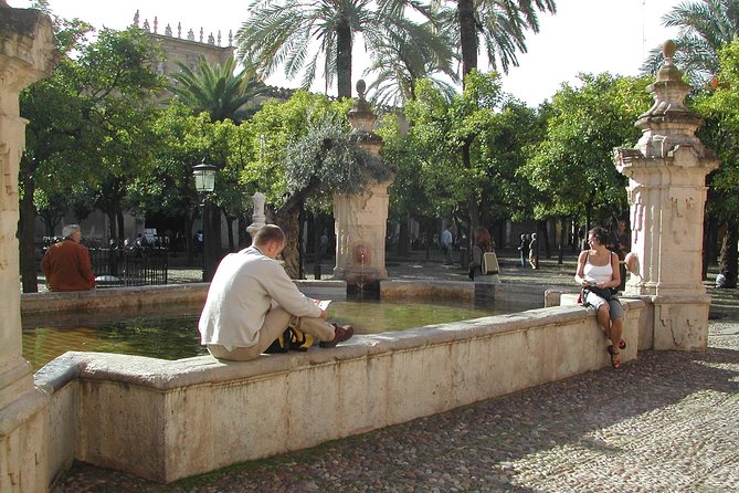 Cordoba Mosque & Jewish Quarter Guided Tour with tickets - Stop 3: Mezquita-Catedral—striped arches, the mihrab, and Christian additions