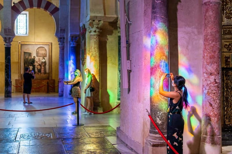 Córdoba: Mosque, Jewish Quarter & Tour with Ticket - The Jewish Quarter walk: from Calleja de la Hoguera to Maimónides
