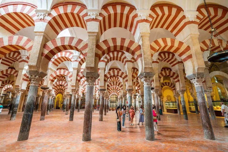 Córdoba: Mosque, Jewish Quarter & Tour with Ticket - Córdoba Synagogue and Iglesias Fernandinas: what’s included vs. what’s visible only