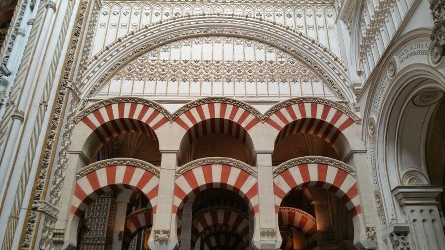 Cordoba Mosque & Jewish Quarter Tour with Tickets - Timing, pace, and when you’ll be in the sun