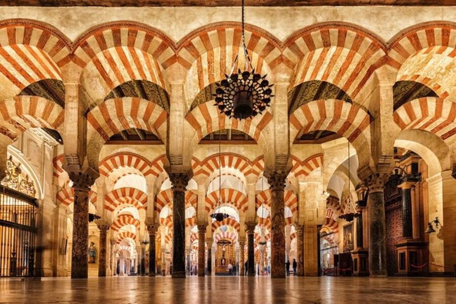 Córdoba: Private Mosque-Cathedral and City Tour - Three religions in one tour: how the guide keeps it understandable
