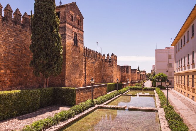 Córdoba Scavenger Hunt and City Highlights Walking Tour - How the Game Works: App Clues, Point Tasks, and a Map