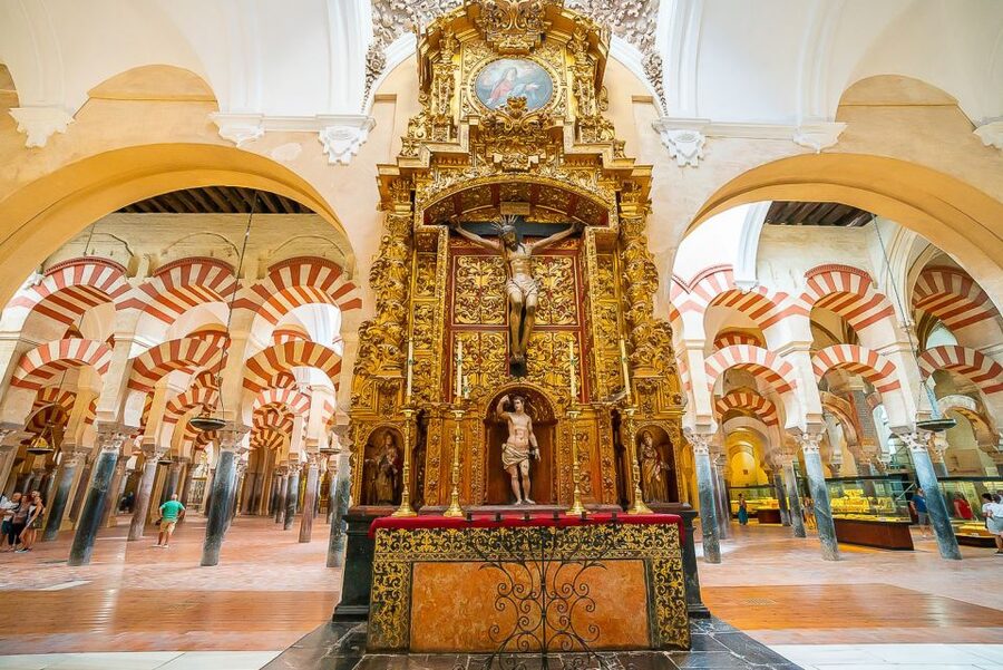 Córdoba: Skip-the-Ticket-Line Mosque-Cathedral Guided Tour - Shared vs private: how to choose the right group setup