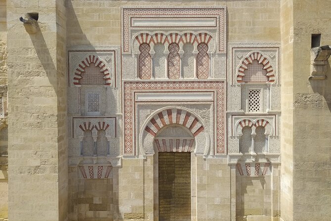 Cordoba tour Mosque-Cathedral & Jewish Quarter, max. 8 people - La Judería in 40 minutes: synagogue and Maimonides on foot