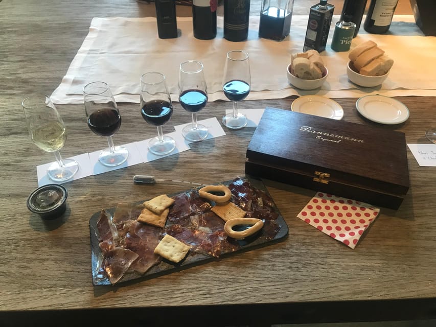 Full Córdoba tasting - What you actually taste: olive oil, old vinegar, edible flowers, and Regañás