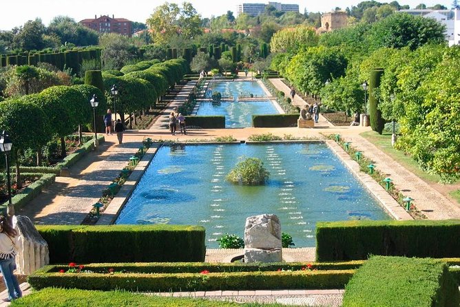 Guided visit to Alcazar de los Reyes Cristianos with admission - Meeting at Torre de la Paloma: how to start without stress
