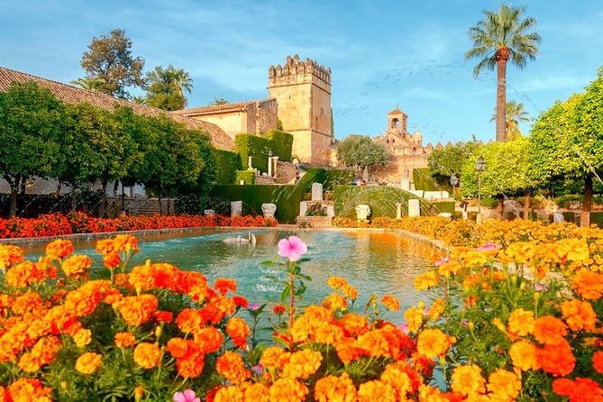 Guided visit to the Mosque-Cathedral, Jewish Quarter, Alcazar and Synagogue. Official guide - Pacing, crowds, and your best strategy for enjoyment