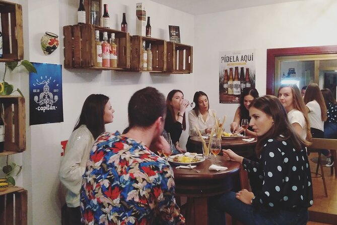Indulge in Cordoba: Local Wines & Tapas Tasting - Key highlights at a glance