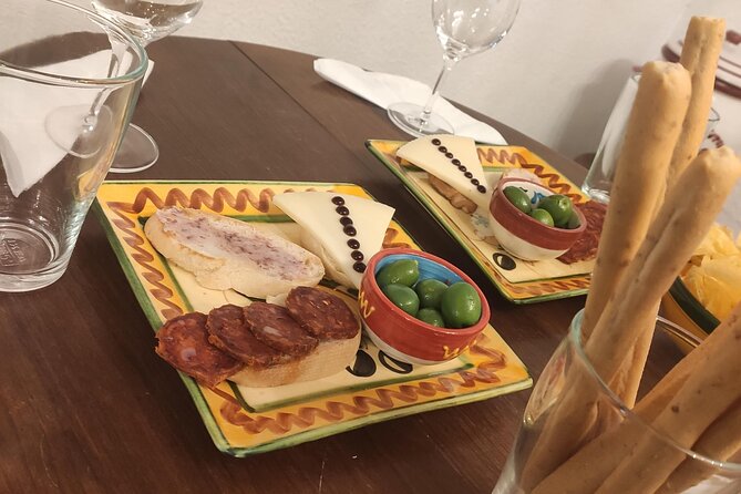 Indulge in Cordoba: Local Wines & Tapas Tasting - Who this tasting is best for (and who should skip it)