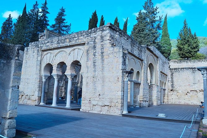 Medina Azahara guided tour from Córdoba - Pickup in Córdoba and getting to the site without stress