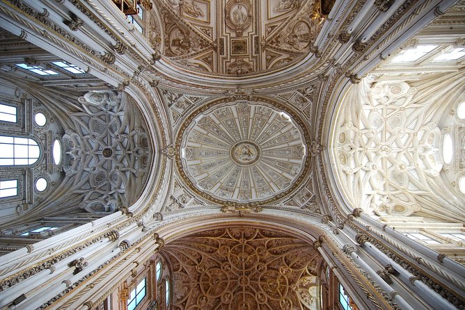 Mosque-Cathedral Cordoba Guided Tour with Priority Access - Patio de los Naranjos: the main entrance and the building’s timeline