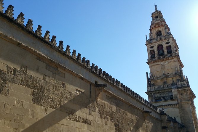 Mosque-Cathedral Cordoba Guided Tour with Priority Access - Inside the Mezquita-Cathedral: what to watch for in 1 hour 10 minutes