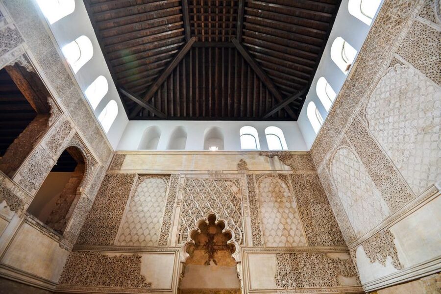 Mosque-Cathedral of Cordoba and Jewish Quarter Tour - How pacing and crowds affect your experience in real life
