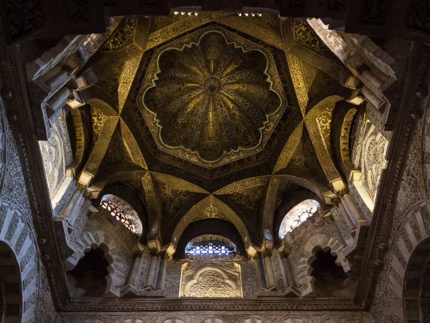 Mosque-Cathedral of Cordoba: Entry Ticket and Guided Tour - Inside the mosque: what the 1-hour guided format feels like