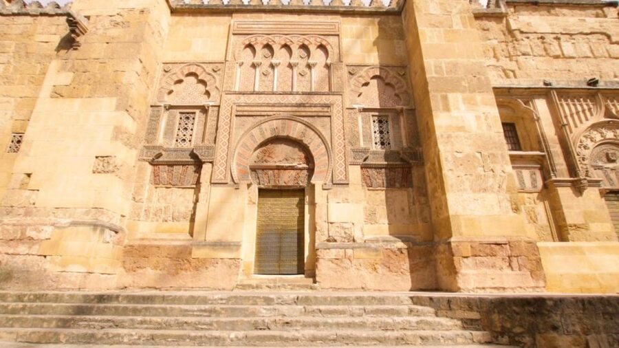 Mosque-Cathedral of Cordoba: Entry Ticket and Guided Tour - Should you book the Mosque-Cathedral entry and guided tour?