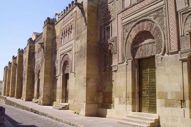 Mosque of Cordoba History Tour in English Tickets included - Mezquita-Cathedral focus: Moorish arches, the mihrab, and the nave