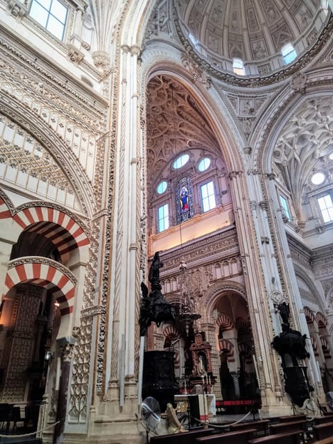Mosquée Cathédrale tour guidé en petit group en français - Mosque-Cathedral of Córdoba: why it feels like multiple eras in one room