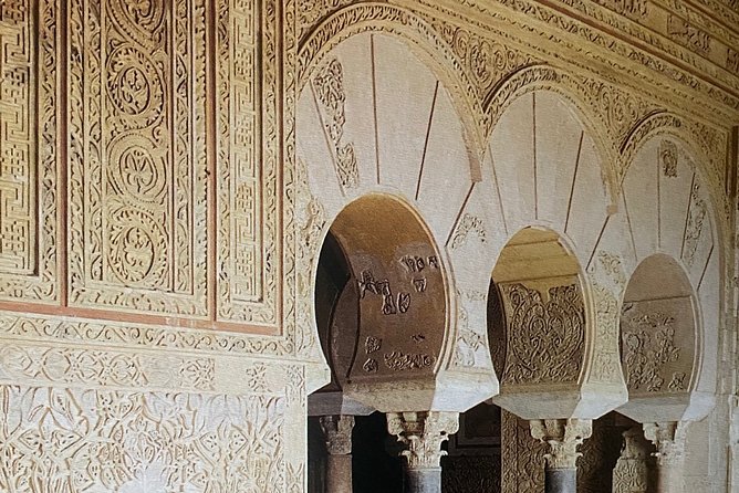 Private Visit to Medina Azahara with Official Guide - Hotel pickup, then shuttles: the practical workflow that saves your energy