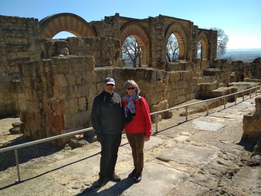 Tour bicicleta a Medina Azahara - From Córdoba streets to Medina Azahara ruins by electric bike