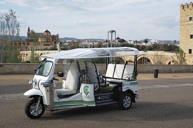Tuk tuk route through Córdoba - A rare Castilian-layout square in Andalusia (quick architecture payoff)