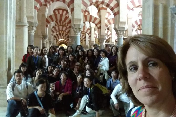 Visit Cathedral Mosque with official guide. Small groups - Price and Value for a $44.46 Guided Entry