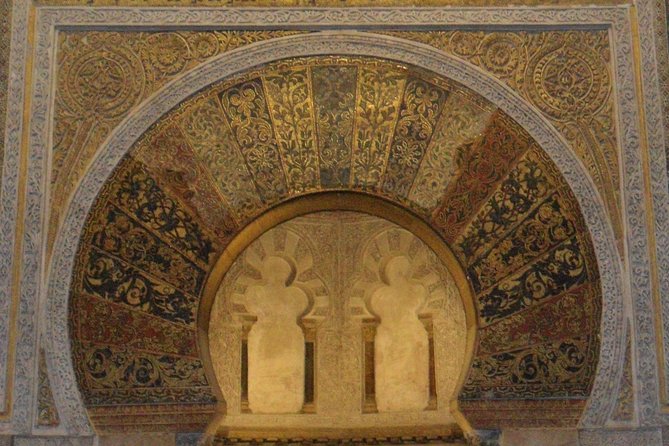 Visit Cathedral Mosque with official guide. Small groups - Best Fit: Who Should Book This Private English Tour
