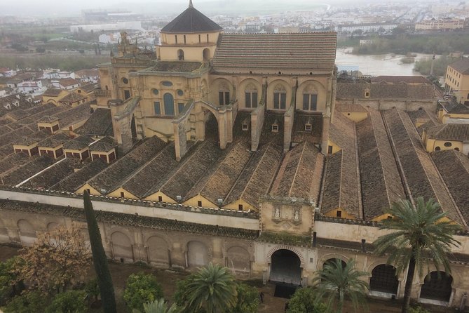 Visit in Spanish to the Cathedral Mosque. Does not include entrance ticket - Tickets, money, and why the price still works (if you plan it right)